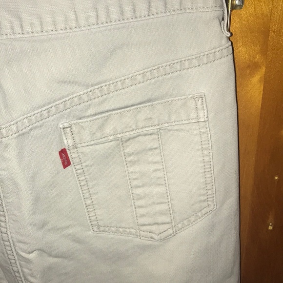 Levi Khaki Skirt - Picture 4 of 4